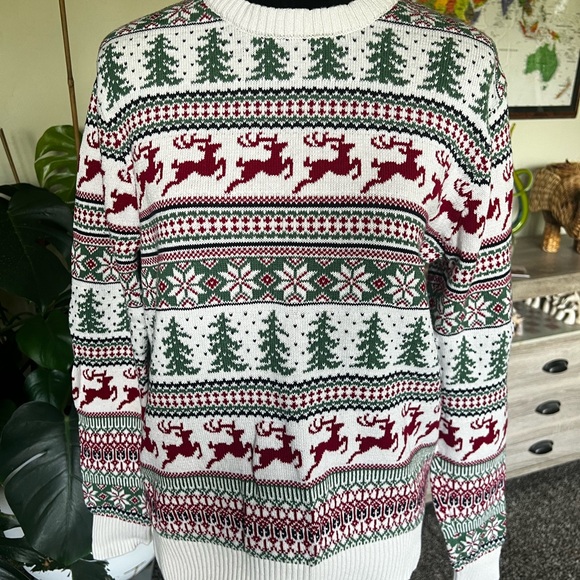 Aspen Other - Men's Festive Crewneck Sweater with Reindeer and Tree Pattern